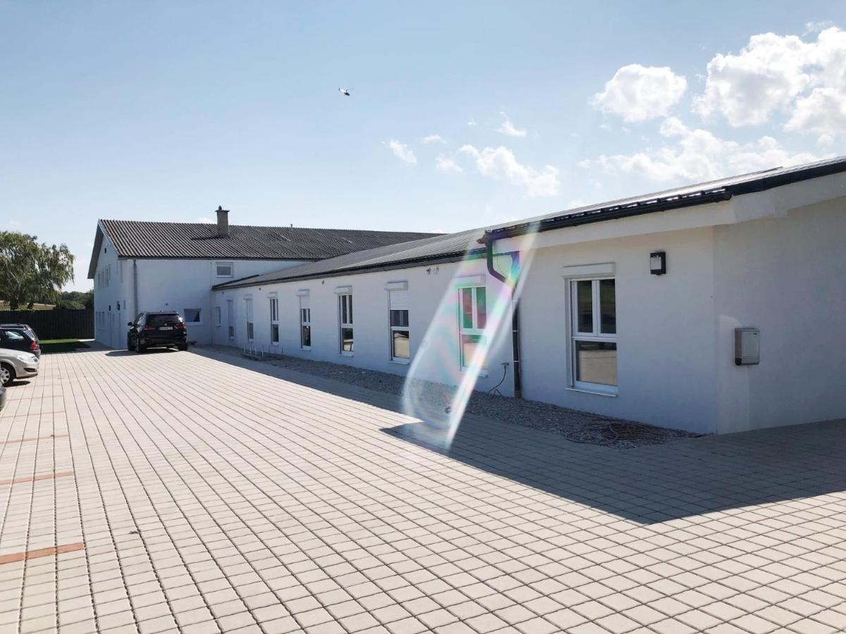 Pottsching Gaestezimmer Oedenburgerstrasse المظهر الخارجي الصورة